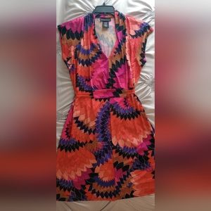 Attention magenta and orange waist tie dress. Stretchy fabric. Size Large